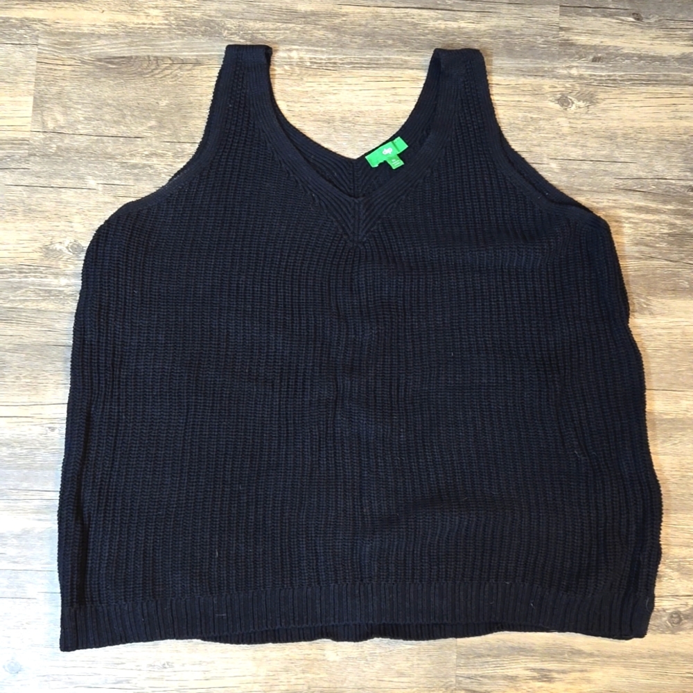 Sweater vest